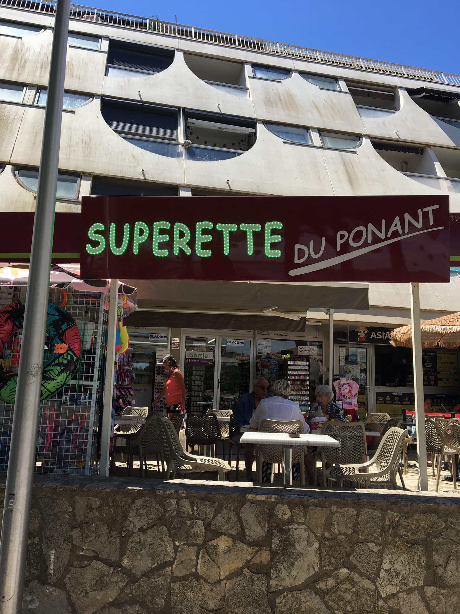 Superette Proxi du Ponant